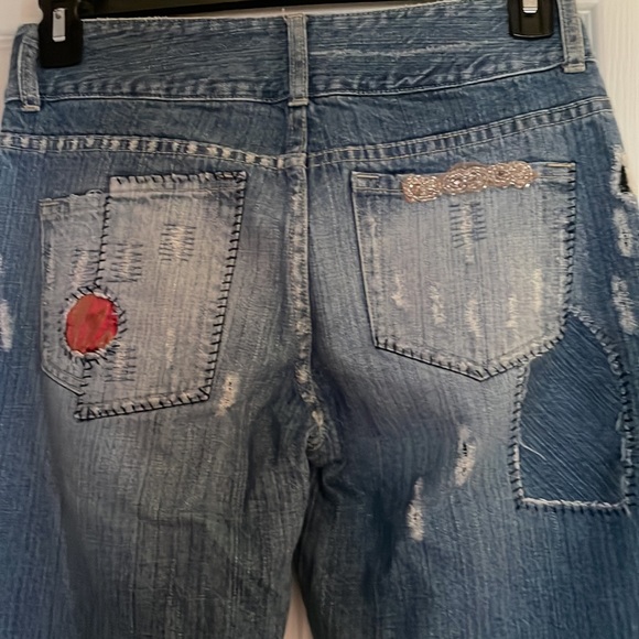 London Jeans distressed patchwork jeans… sharp! Sz 4 34” inseam - Picture 8 of 16